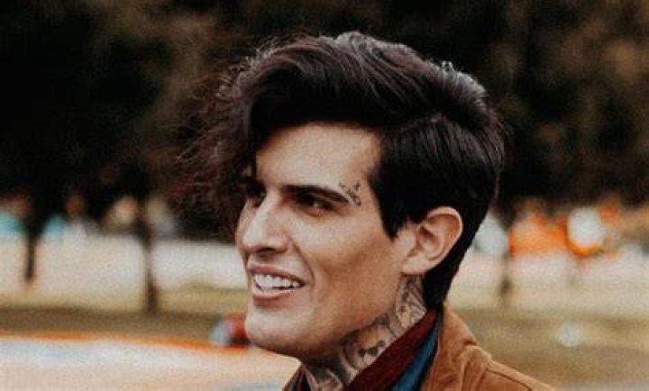 Adriel Favela