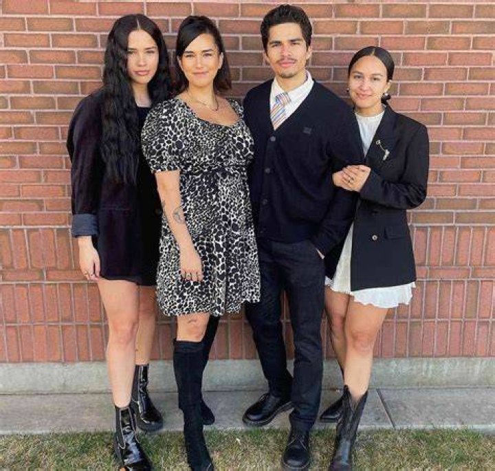 Alex Aiono Parents And Siblings Hail From Phoenix