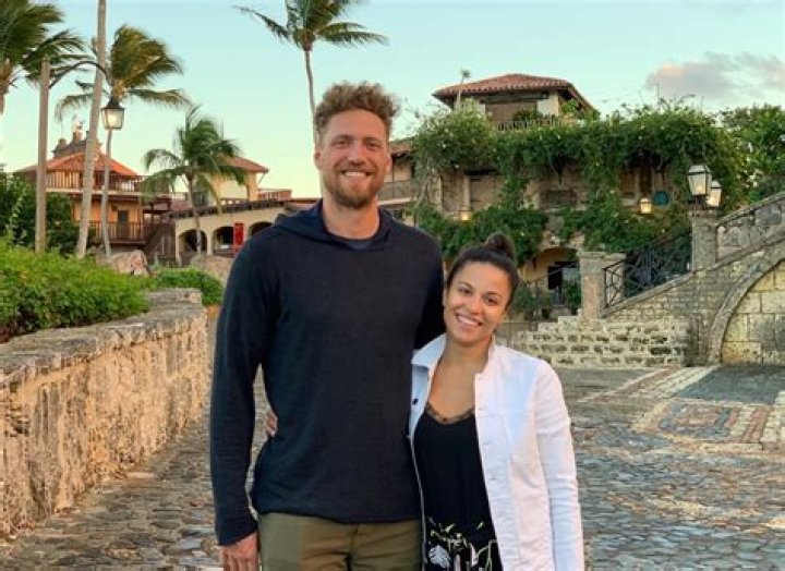 Alexis Cozombolidis Wikipedia Age: Everything On Hunter Pence Wife