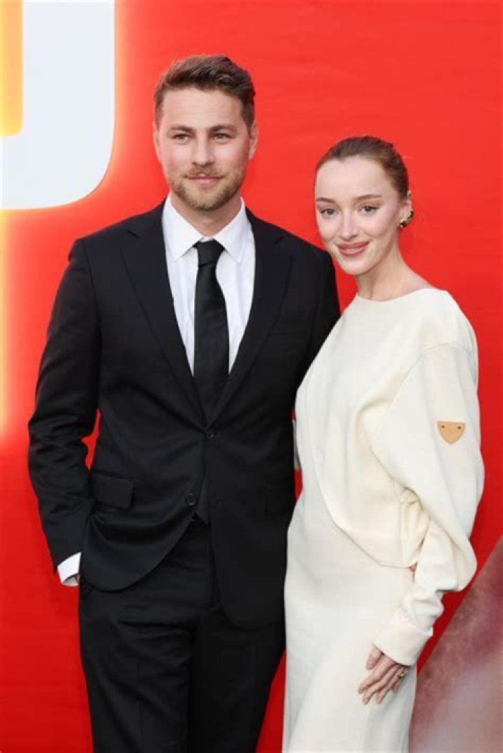 Alycia Debnam-carey Bio, Boyfriend, Age, Height, Dating, Is She Gay or Lesbian?