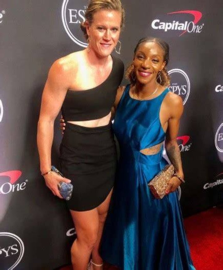 Alyssa Naeher Husband : Is She Married Or Engaged? Salary & Instagram