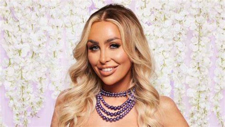 Amanda Scarborough Net Worth: How rich is Amanda Scarborough?