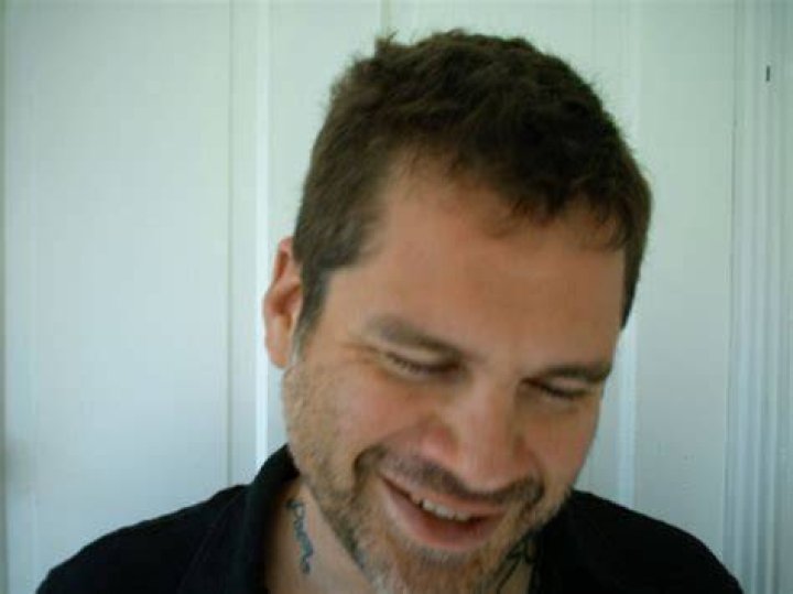 American Poet Noah Eli Gordon Death Cause And Obituary, Family And Twitter Floods With Tributes