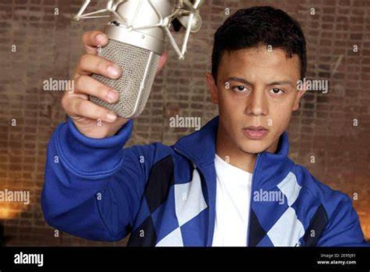 Amine (French singer)’s biography, net worth, fact, career, awards and life story