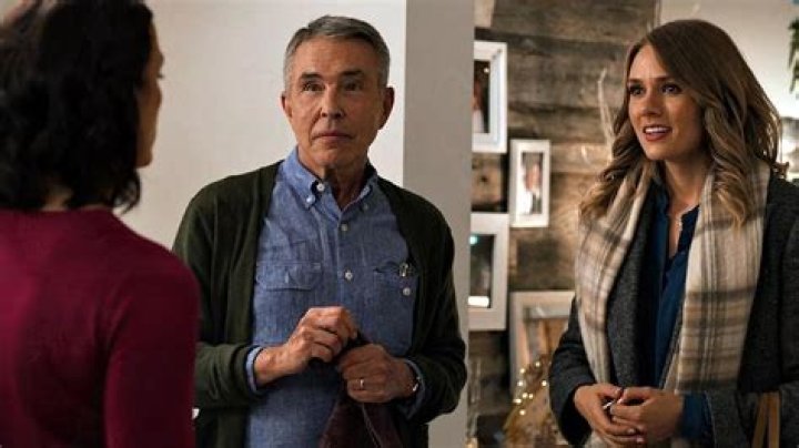 Andrew McIlroy Wife And Family: 10 Facts On Spotlight On Christmas Actor