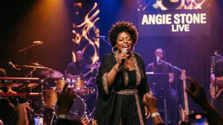 Angie Stone Biography, Age, Family, Husband, Net Worth, Songs, Albums