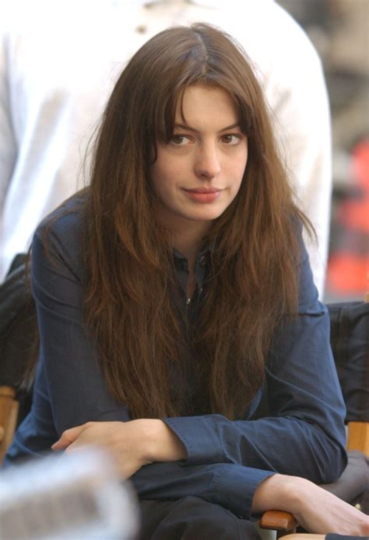 Anne Hathaway: Early Life, Career, Husband & Net Worth