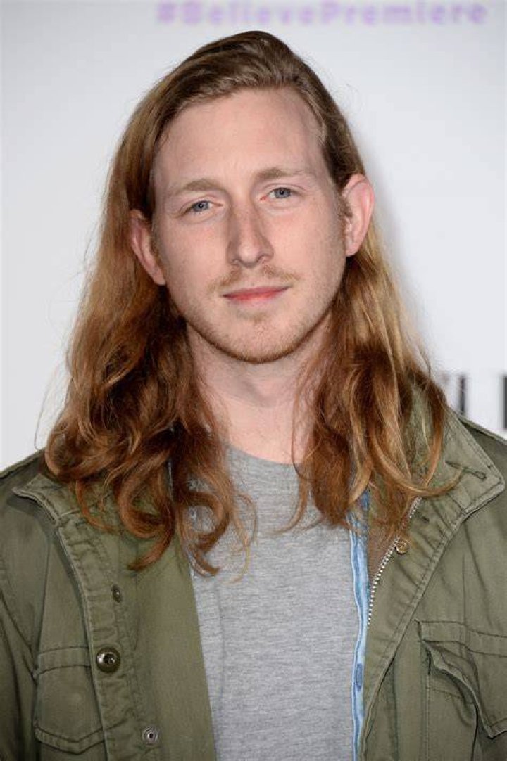 Asher Roth Biography, Age, Height, Family, Married, College and Net Worth