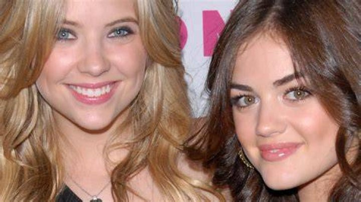 Ashley Benson – Bio, Facts, Wiki, Net Worth, Age, Height, Cara Delevingne, Pretty Little Liars, Dating, Gay, Girlfriend, Boyfriend, Pixels, sister