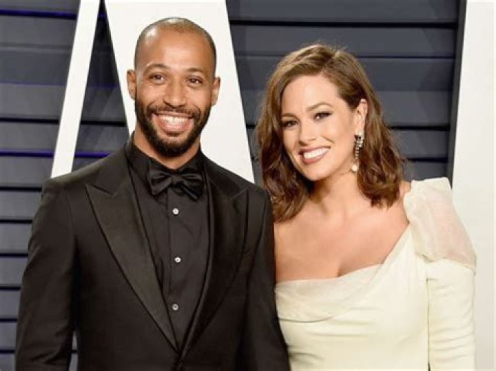 Ashley Graham Net Worth, Married, Husband, Height, Age, Wiki, Biography