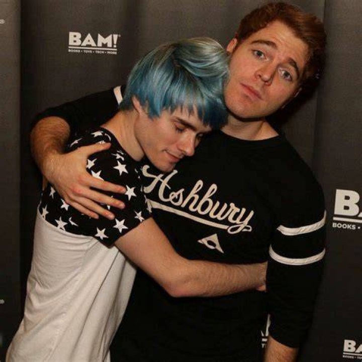 Awsten Knight (Rock Singer) Wiki, Biography, Age, Height, Weight, Net Worth, Girlfriend, Career, Facts
