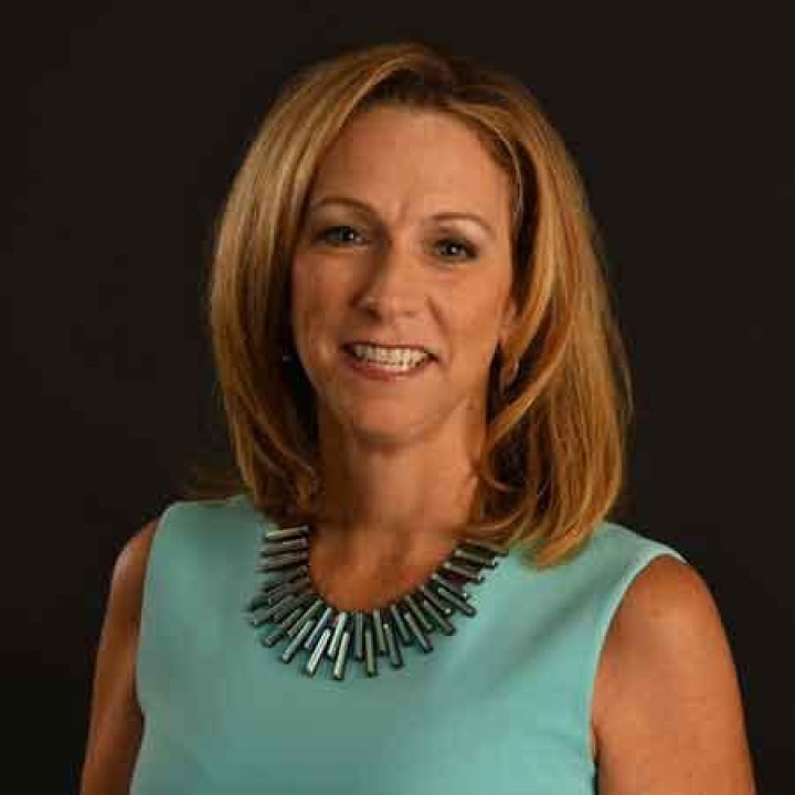 Beth Mowins