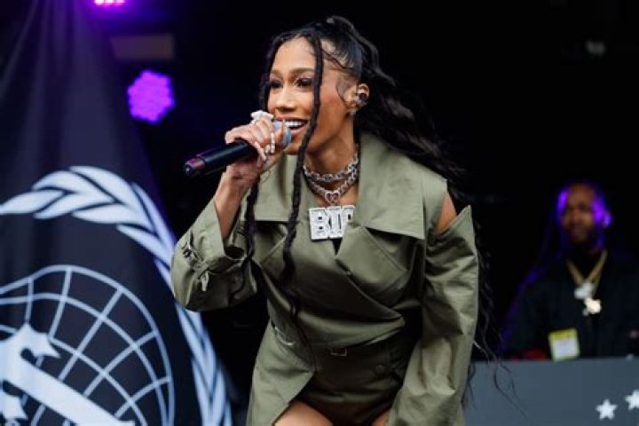 Bia Rapper- Net Worth, Age, Ethnicity, Boyfriend, Height, Career