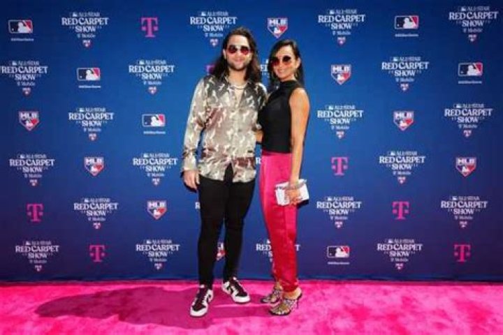 Bo Bichette Height, Who is Dating Girlfriend? Salary and Parents facts
