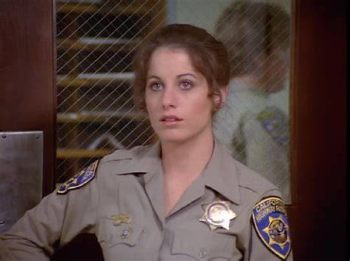 Brianne Leary Bio, Wiki, Age, Height, Husband, Kids, Movies, Tv Shows, CHIPs, and Net Worth