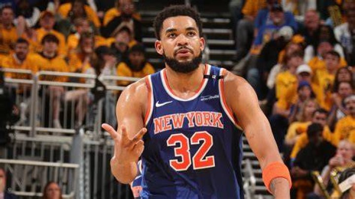 Can Karl-Anthony Towns speak Spanish?