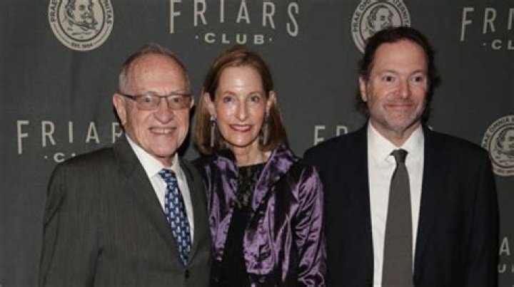 Carolyn Cohen Bio, Wiki, Age, Height, Alan Dershowitz’s Wife, Kids, Neuropsychologist and Net Worth