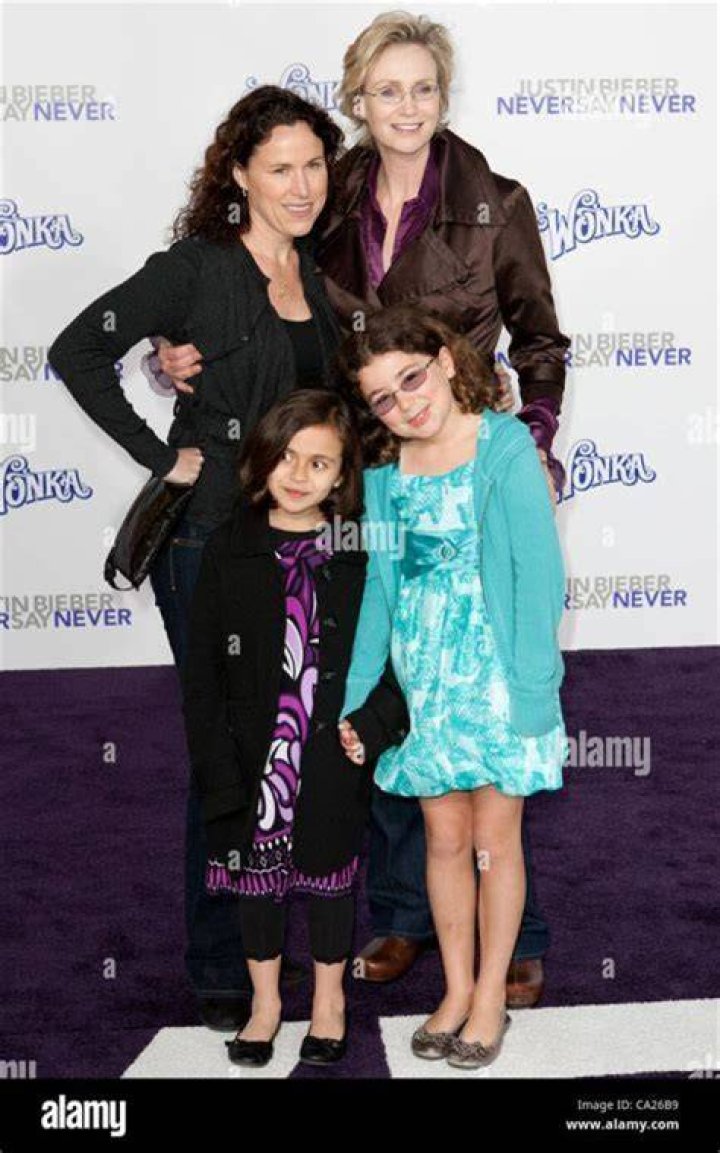 Chase Embry Age: 10 Facts On Lara Embry Daughter