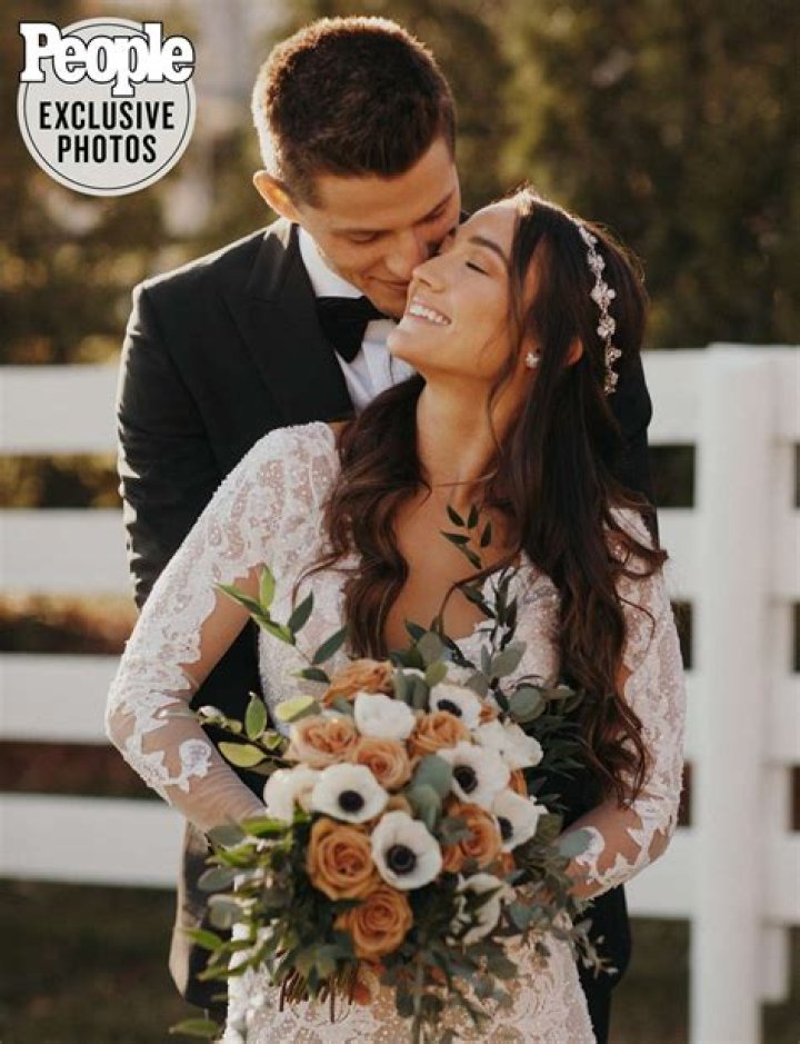 Corey Seager’s Girlfriend Madisyn Van Ham, Age, Height, Instagram, Parents, Are They Married Yet?