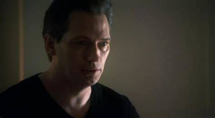 Darren E Burrows Bio, Wiki, Age, Height, Dad, Wife, Kids, Movies, Tv Shows, and Net Worth