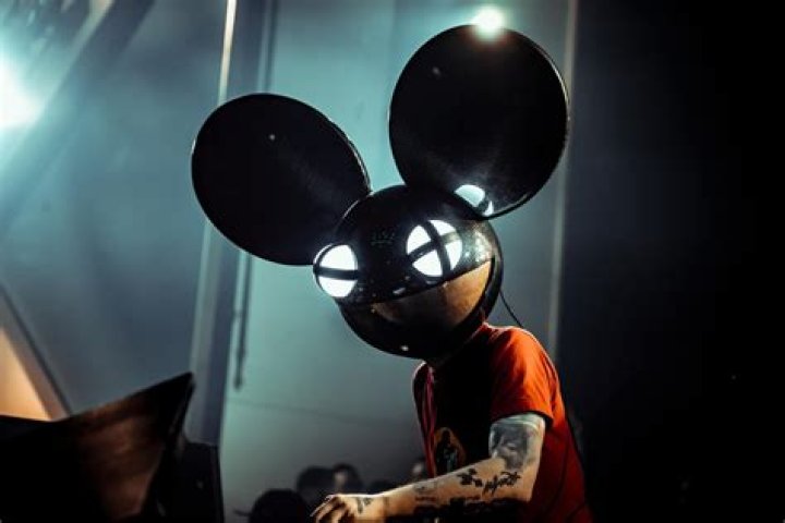 Deadmau5 Wife, Wiki, Net Worth, Height, Dating, Girlfriend