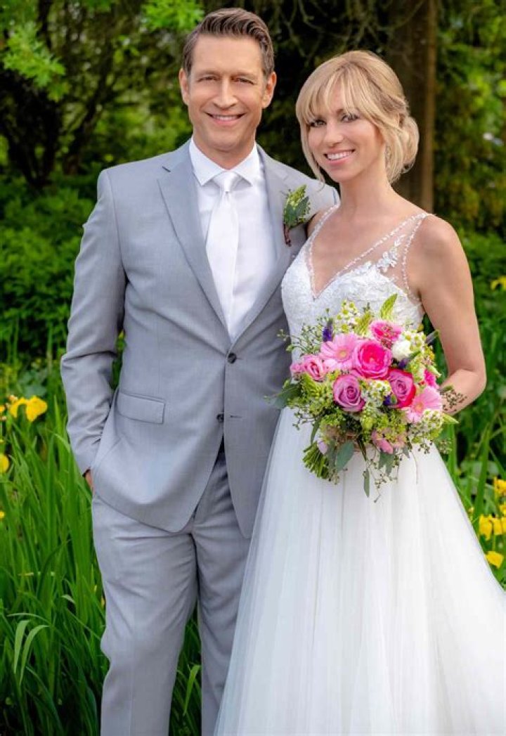 Debbie Gibson Husband: Has Debbie Gibson ever been married?