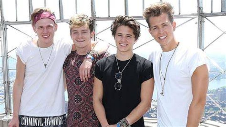 Did The Vamps disband? Is Connor still in The Vamps? Why are they called The Vamps?