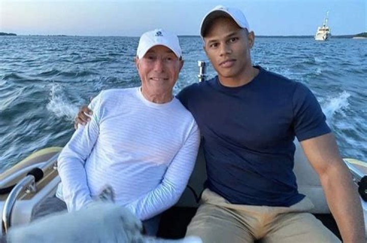 Does David Geffen Have A Boyfriend?