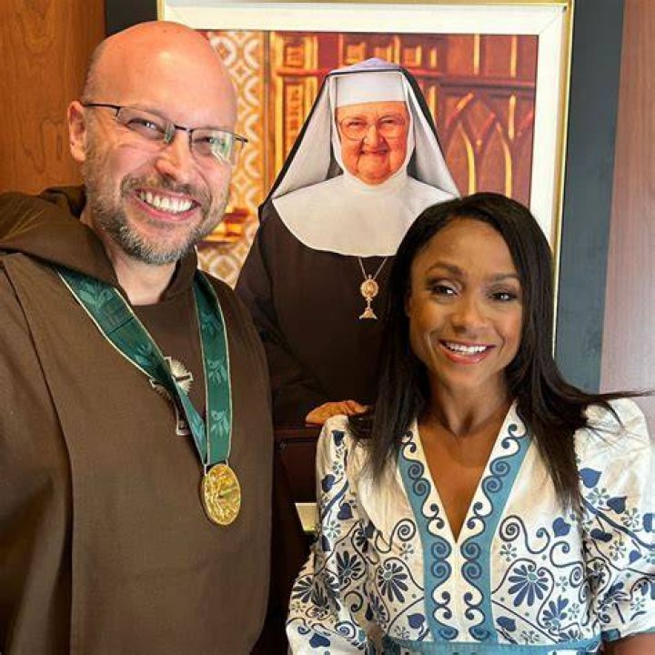 Dominique Dawes Bio, Wiki, Age, Husband, Sister, Twins, Olympics, Net Worth and Quotes
