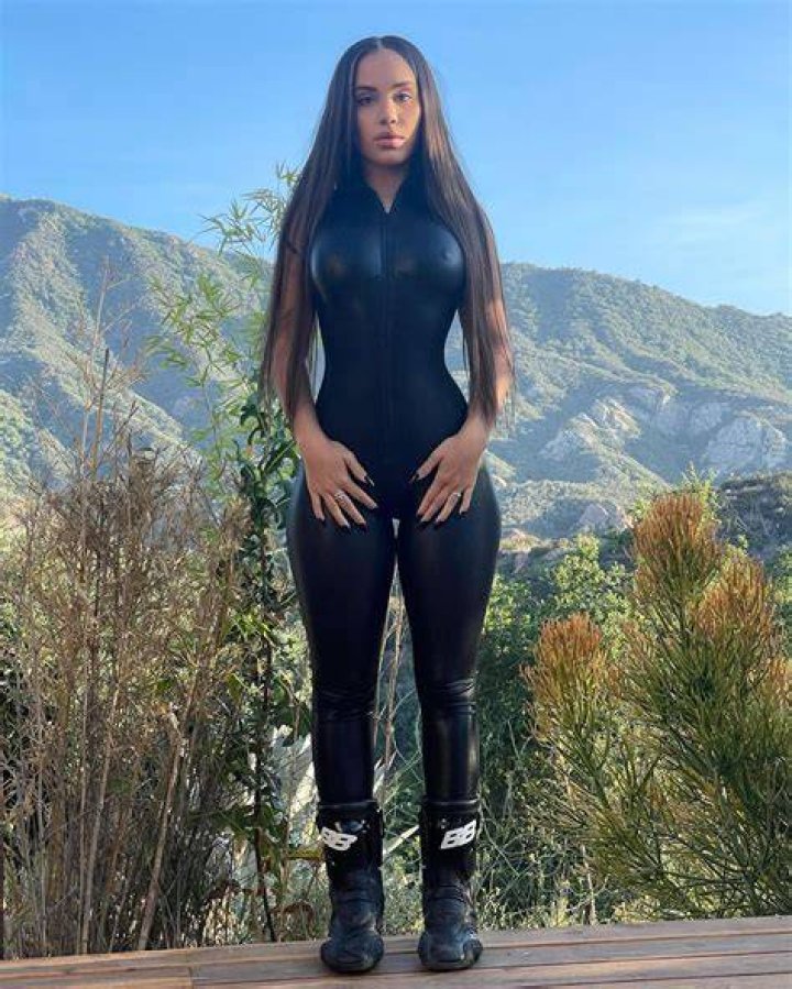 Emeraude Toubia (Actress) Wiki, Bio, Age, Height, Weight, Measurements, Net Worth, Career, Facts