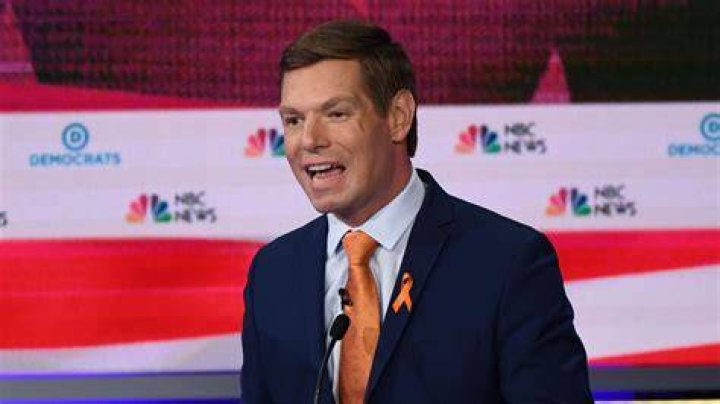Eric Swalwell Height: How Tall Is Eric Swalwell?