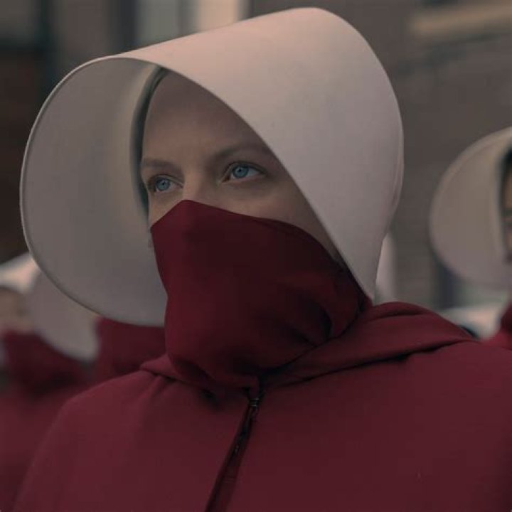 Ever Carradine Bio, Wiki, Age, Height, Parents, Husband, Supernatural, Handmaid’s Tale, IMDb, and Net Worth
