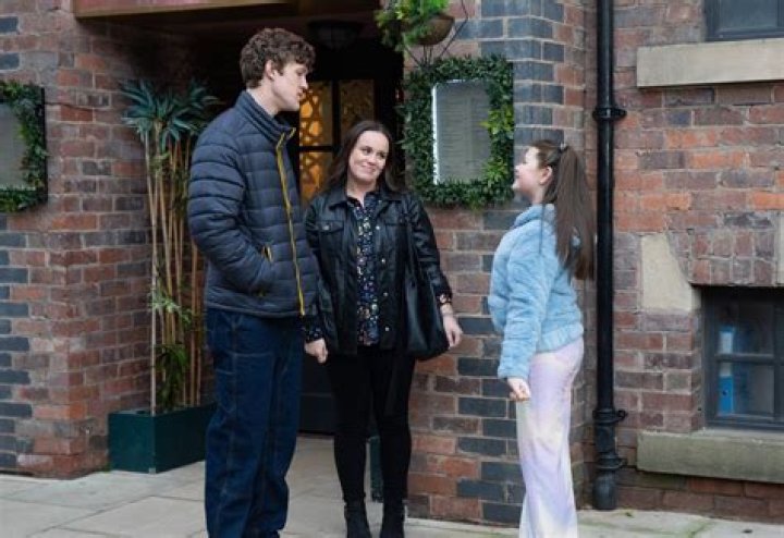Fact Check: Is Coronation Street Ellie Leach Pregnant? More On Her Baby & Husband