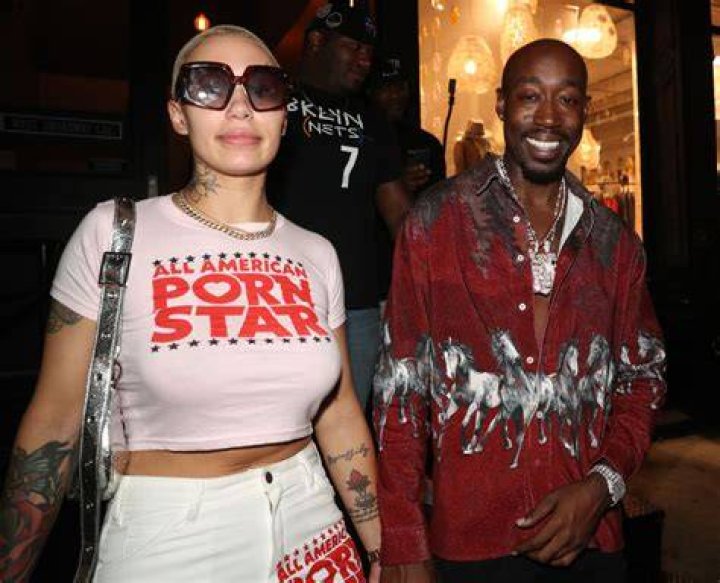 Freddie Gibbs: Girlfriend, net worth, tattoos, smoking & body facts
