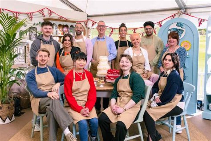 Freya Cox Parents Age & Wikipedia – Meet GBBO Baker Boyfriend On Instagram
