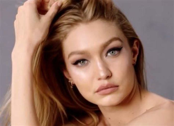 Gigi Hadid (Model) Wiki, Bio, Age, Height, Weight, Measurements, Boyfriend, Net Worth, Facts