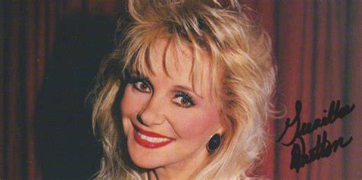 Gunilla Hutton – Bio, Age, Net Worth of The American – Swedish Actress