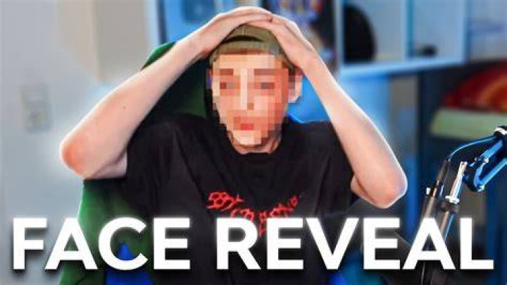 Has Kracc Bacc Done A Face Reveal? Here’s Everything About The Youtuber