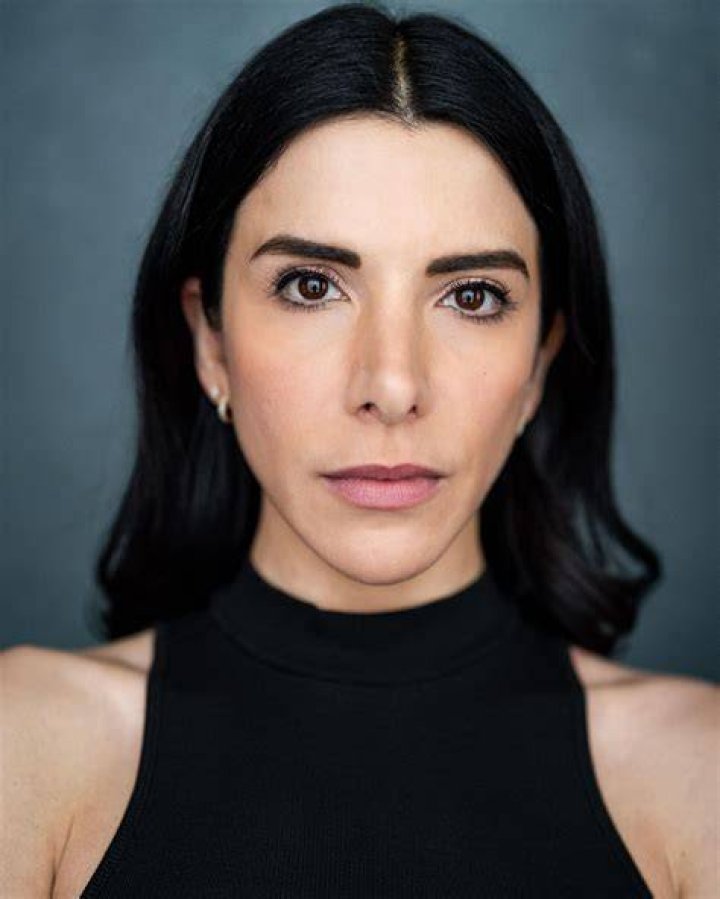 Hayat Kamille Age, Wiki, Biography, Height, Married, Husband, Wikipedia