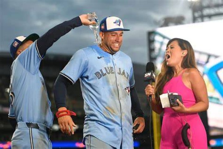 Hazel Mae MLB Network: Bio, Age, Height, Husband, Kevin Barker, Brian Burke, Salary and Net Worth