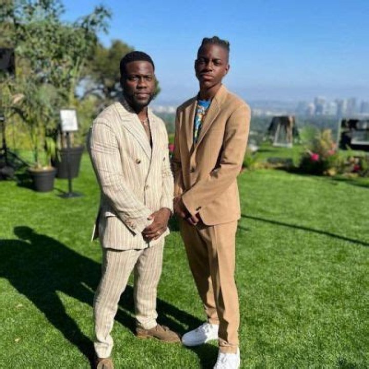 Hendrix Hart- Wiki, Age, Girlfriend, Ethnicity, Net Worth, Height, Career