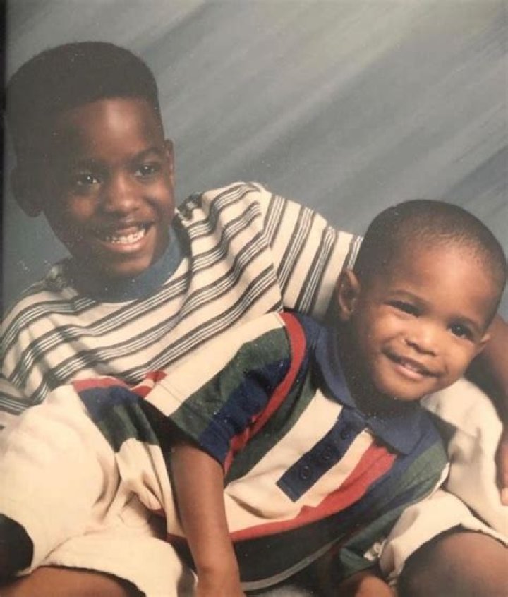 Hitman Holla Biography, Age, Parents, Brother, Son, Teeth, Fight, Battles, Songs and Net Worth