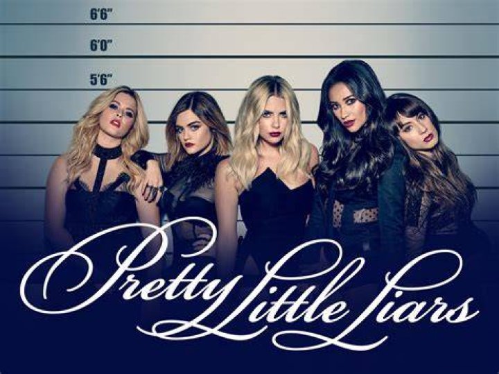 How many episodes are in pll season 1