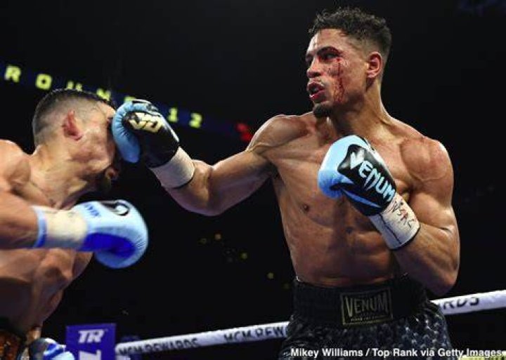 How Much Is Boxer Jamaine Ortiz Net Worth? His Salary & Career Earnings Details