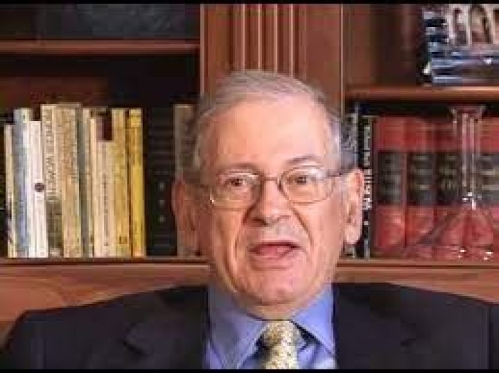How Much Money Does Bob Kahn Make? Latest Bob Kahn Net Worth Income Salary