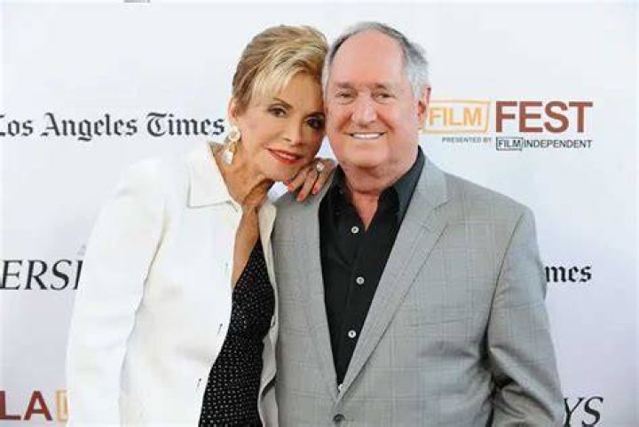 How Much Money Does Dara Sedaka Make? Latest Dara Sedaka Net Worth Income Salary