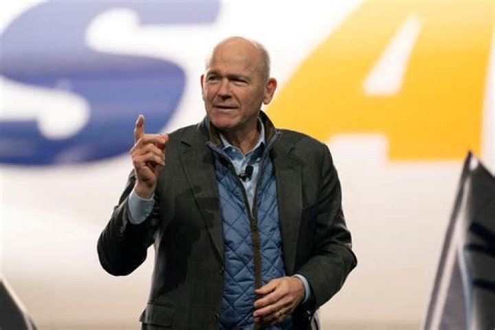 How Much Money Does Dave Calhoun Make? Latest Dave Calhoun Net Worth Income Salary