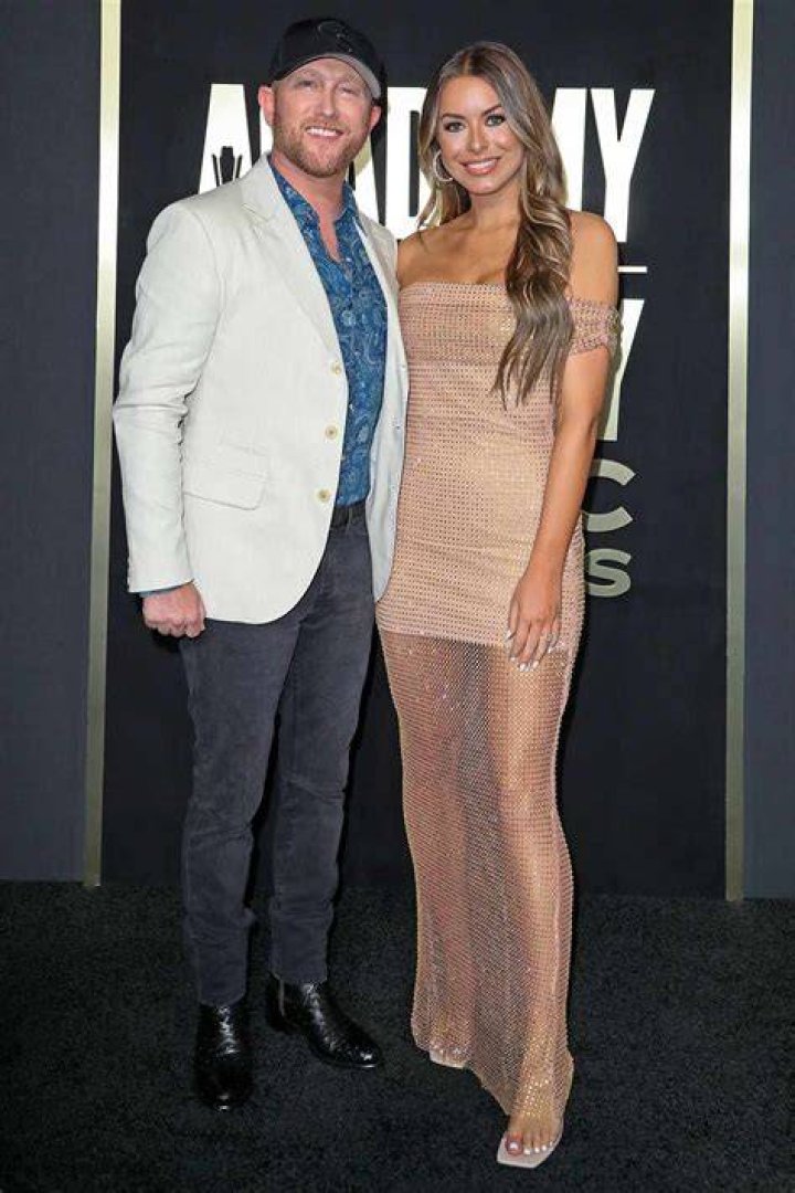 How Old Is Cole Swindell Girlfriend Courtney Little? Everything To Know