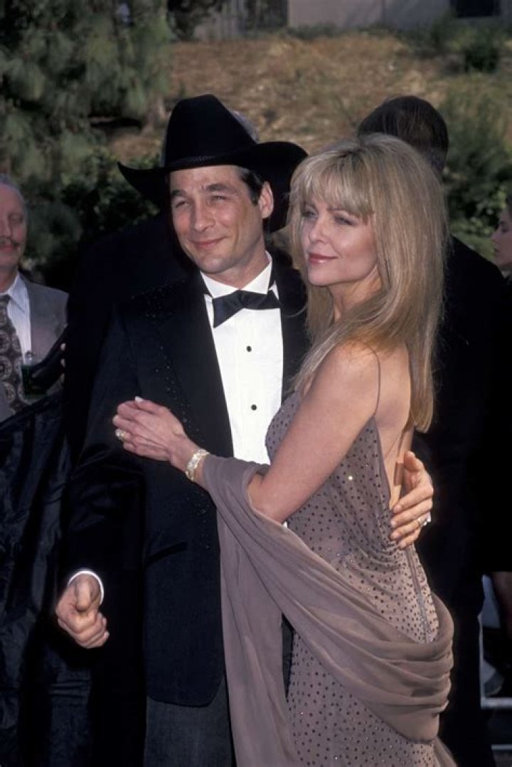 Intimate Details of Clint Black’s Long Union with Lisa Hartman and Proof of His Success as a Musician