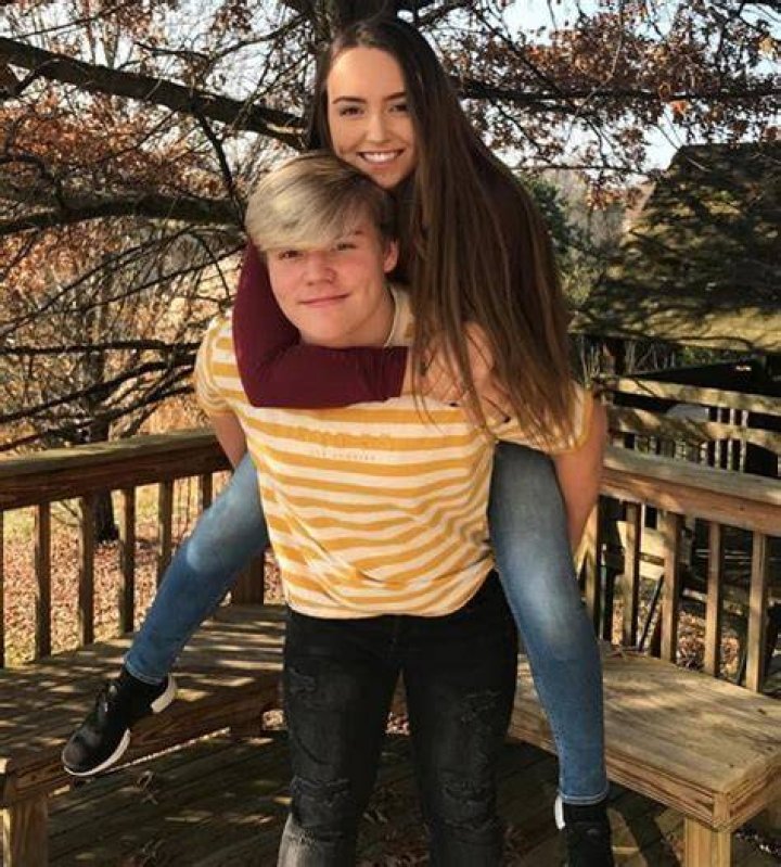 Is A1saud a Boy or Girl? Trans, Gender, Girlfriend Julia Raleigh Tik Tok